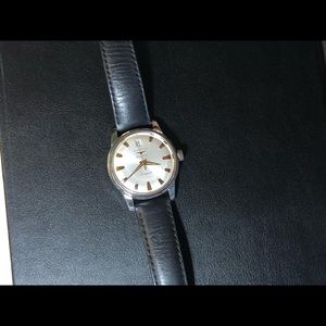 Rare, discontinued vintage Limited edition Longines Conquest Heritage watch